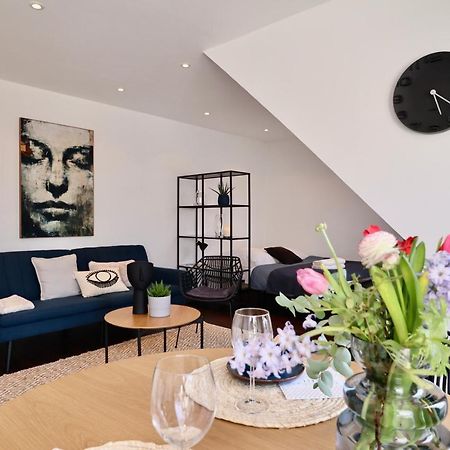 Sunset Apartment: Free Parking + Balcony + Netflix Essen Eksteriør billede