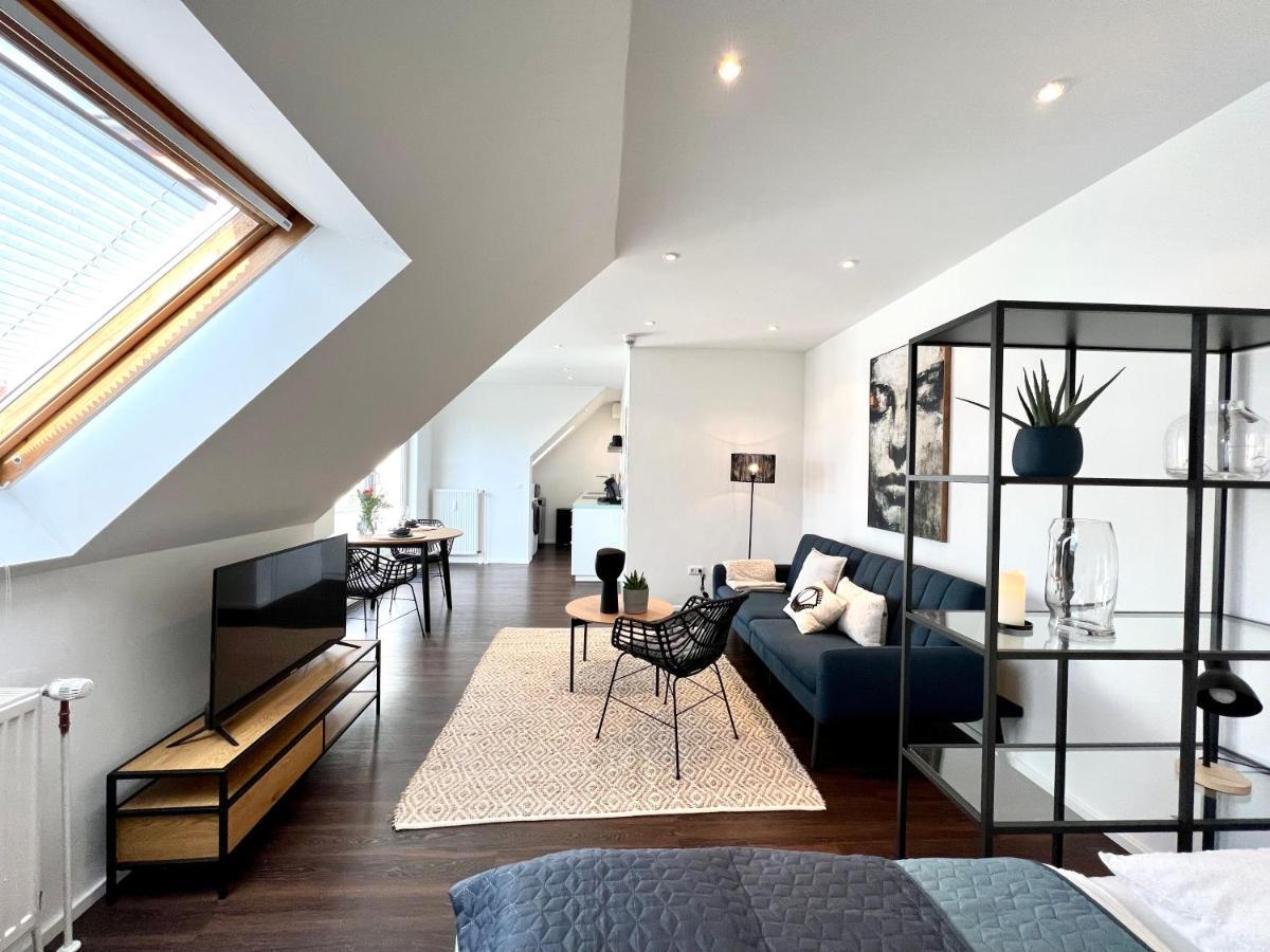 Sunset Apartment: Free Parking + Balcony + Netflix Essen Eksteriør billede